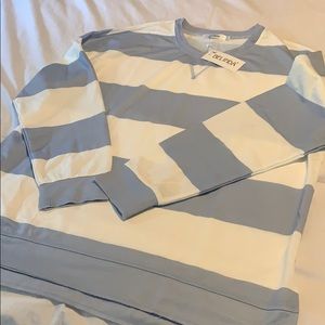 Brand new thin side split sweatshirt